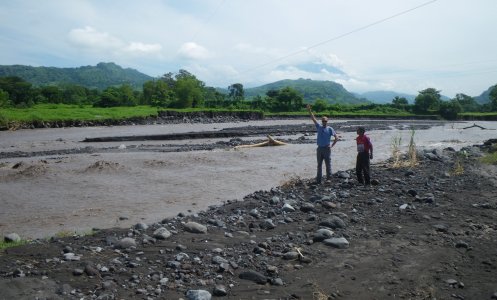 river photo